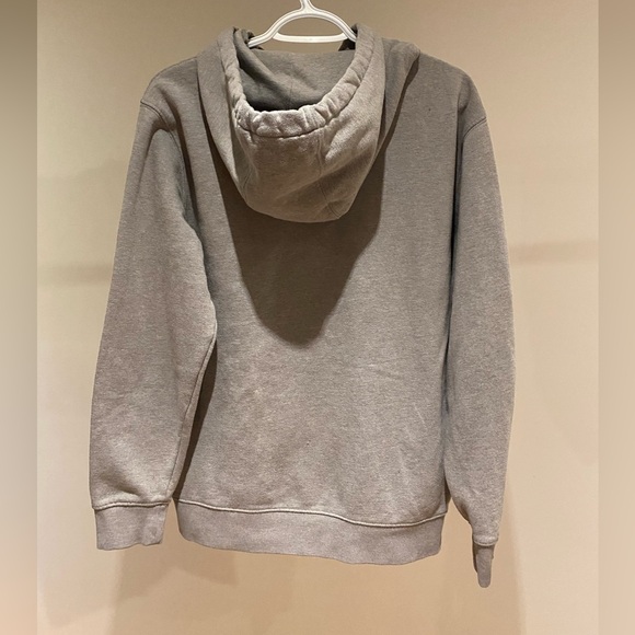 🚩 SOLD- Vans embroidered scarab beetle hoodie- heather grey. Size medium - Picture 8 of 9